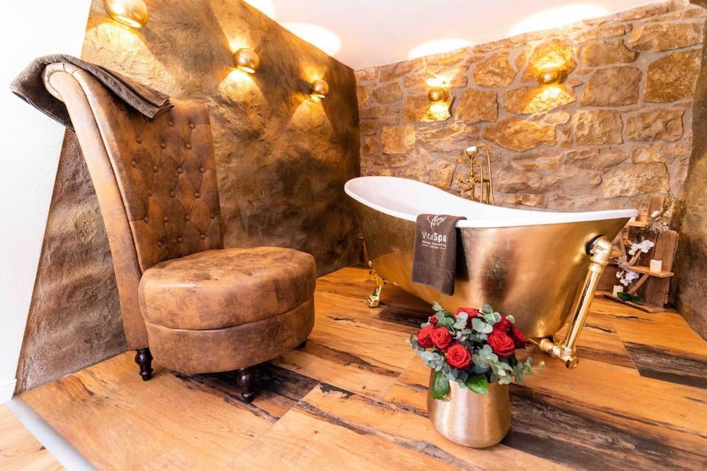 Chalet Vitaspa - Whirlpool & Sauna Privatspa Пегниц Экстерьер фото