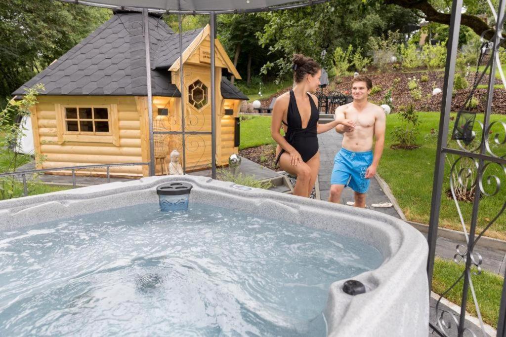 Chalet Vitaspa - Whirlpool & Sauna Privatspa Пегниц Экстерьер фото